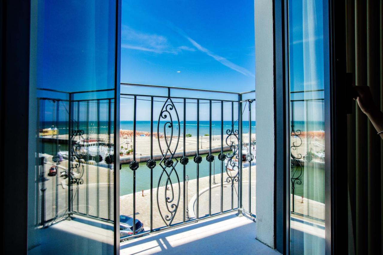 Miramare Hotel Ristorante Convegni เชเซนาติโก ภายนอก รูปภาพ