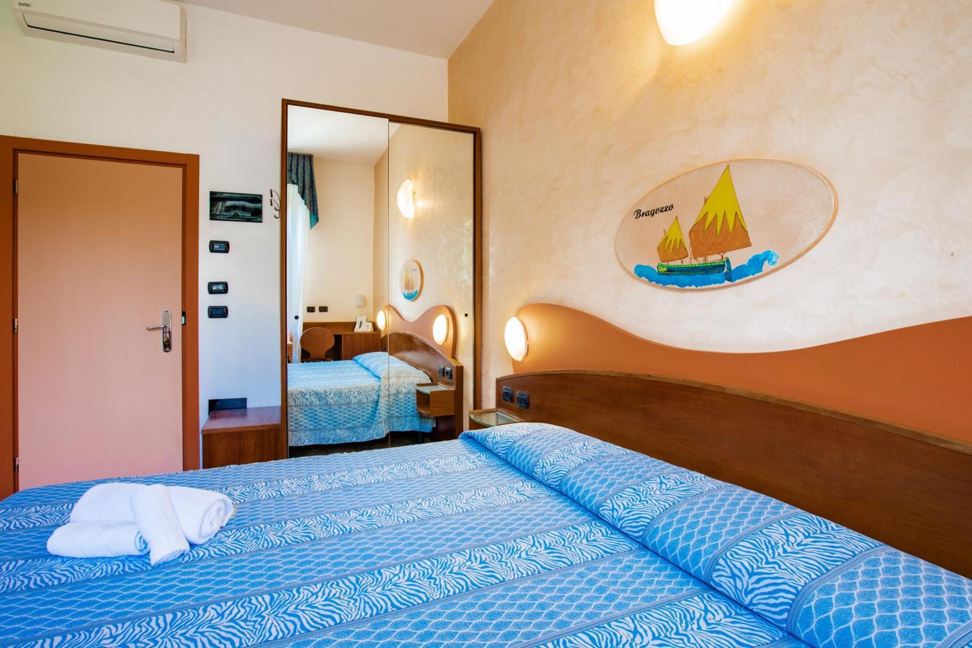 Miramare Hotel Ristorante Convegni เชเซนาติโก ภายนอก รูปภาพ